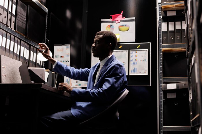 BUSINESS INVESTIGATIONS