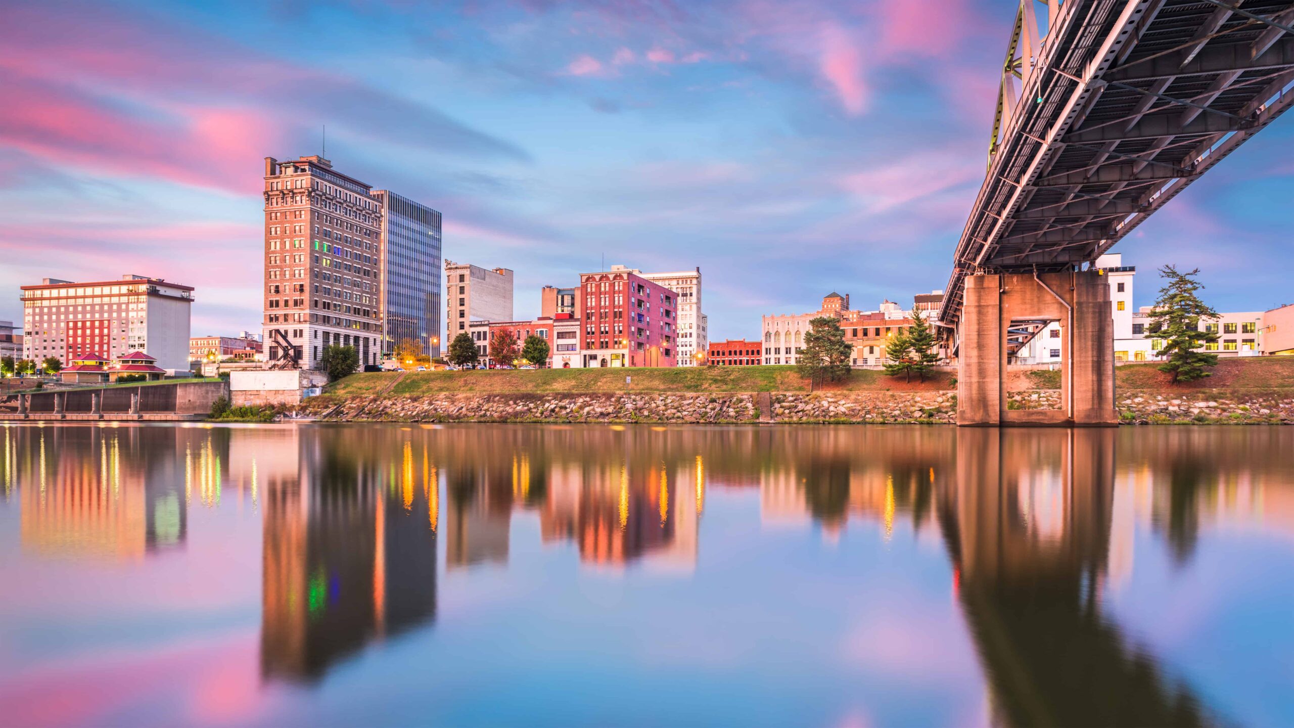 CHARLESTON, WV1