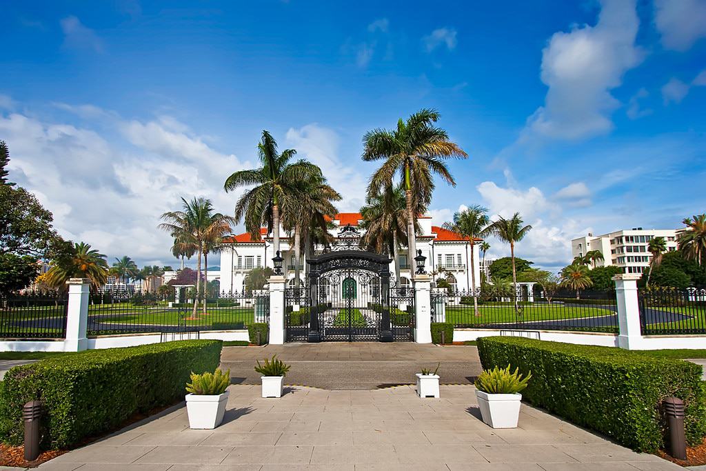 WEST PALM BEACH, FL