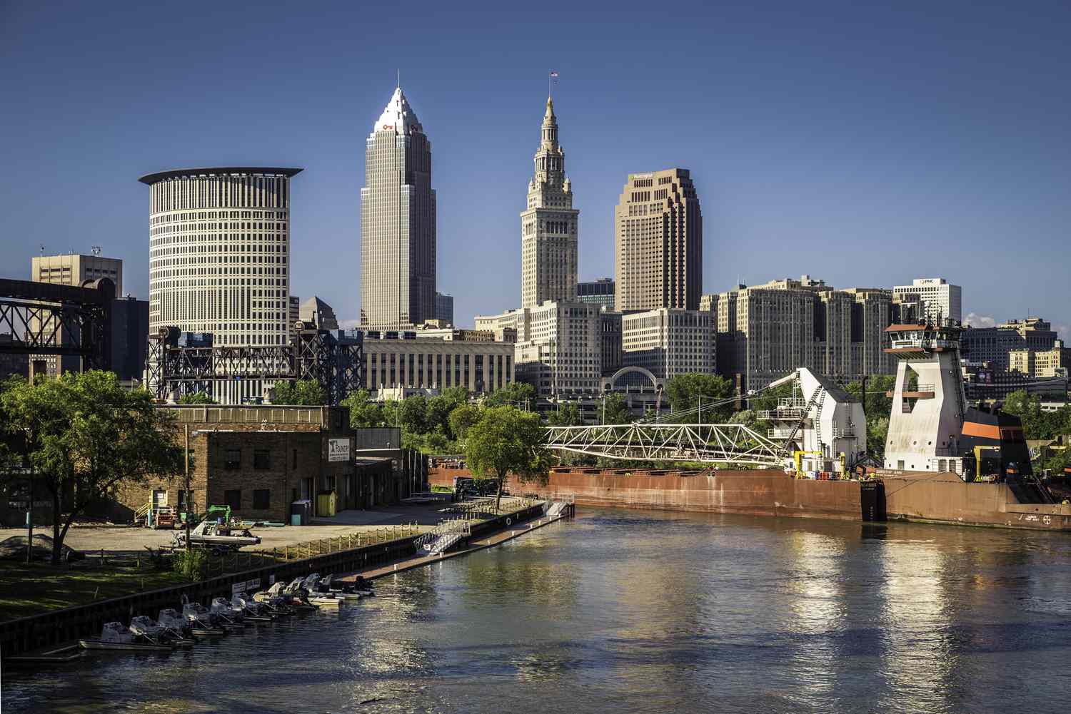 CLEVELAND, OH